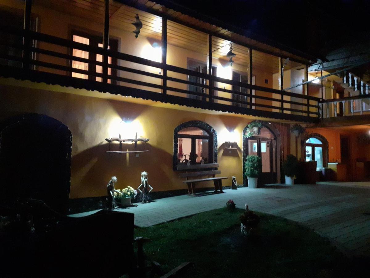 Pension Calborean Tălmaciu Exterior foto